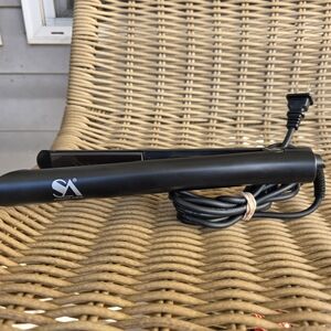 Straight Ahead NEO Hair Straightener MSRP $245 professional Flat Iron